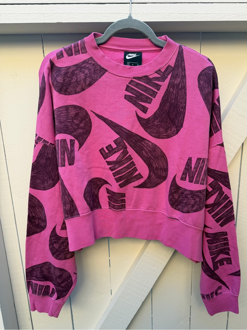 Nike Pink Cropped Graphic Logo Sweatshirt size M